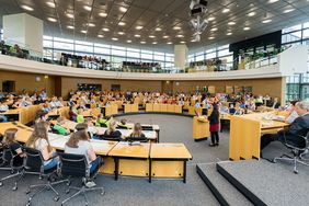 59 Thüringer Schulen waren zur Auszeichnungsveranstaltung in den Thüringer Landtag eingeladen. (Foto: Wolfram Schubert)