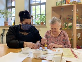 Ileana Anzardo-Hoeerster ist Betreuungshilfskraft in der Tagesstruktur für Seniorinnen und Senioren.