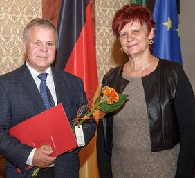 Dr. Claus-Peter Lochner und Bildungsministerin Dr. Birgit Klaubert (Foto: Volker Hielscher)