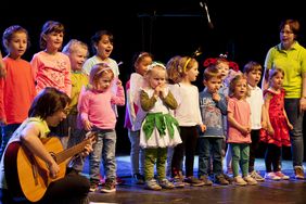 Auch die Kleinsten waren dabei. Die Kinder vom Erfurter CJD-Kindergarten "Die kleinen Europäer" hatten einen Auftritt in der Alten Oper.